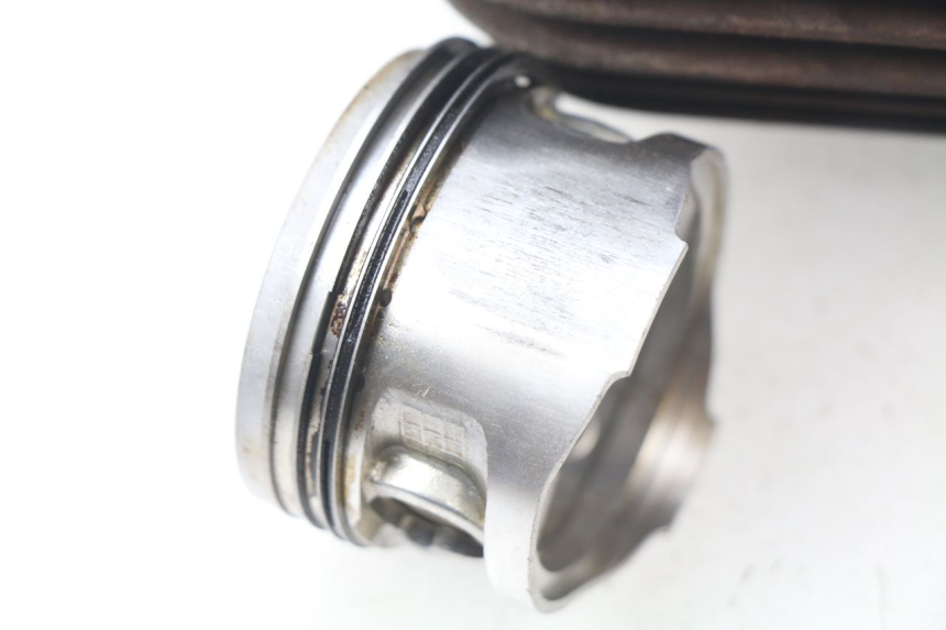 photo de CILINDRO PISTON PIAGGIO FLY 125 (2005 - 2012) - Enfoque en la estructura