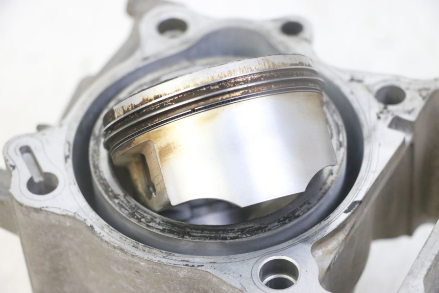 photo de CILINDRO PISTON HONDA FORZA ABS 300 (2013 - 2017) - Zoom sobre los componentes
