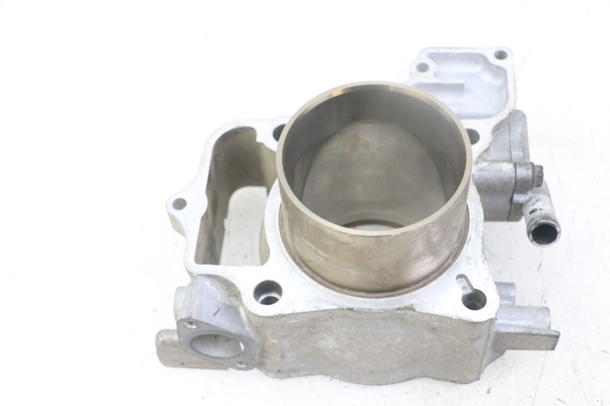 photo de CILINDRO PISTON HONDA FORZA ABS 300 (2013 - 2017) - Detalles de los puntos de fijación