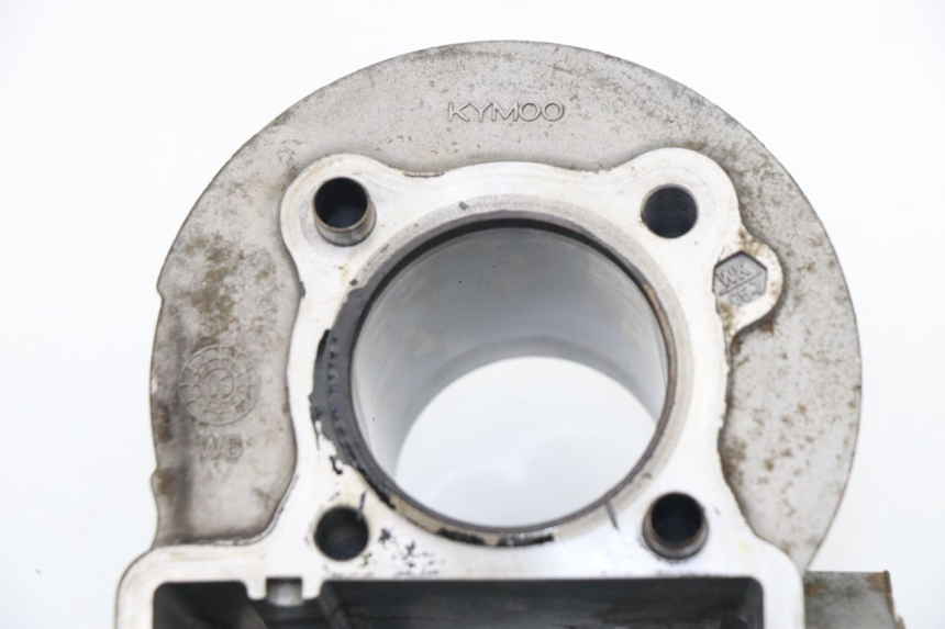 photo de CILINDRO PISTON REVATTO FUTURA GT 125 (2006 - 2008) - Primer plano técnico