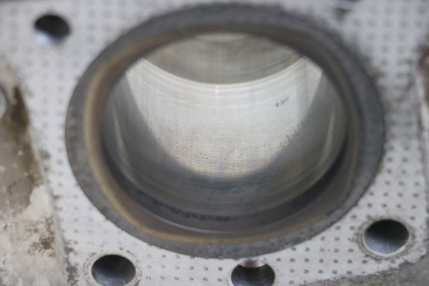 photo de CILINDRO PISTON SUZUKI GSX E 250 (1982 - 1983) - Zoom estado de uso
