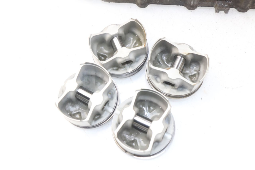 photo de CILINDRO PISTON SUZUKI GSX-R GSXR 600 (2001 - 2003) - Enfoque en la estructura