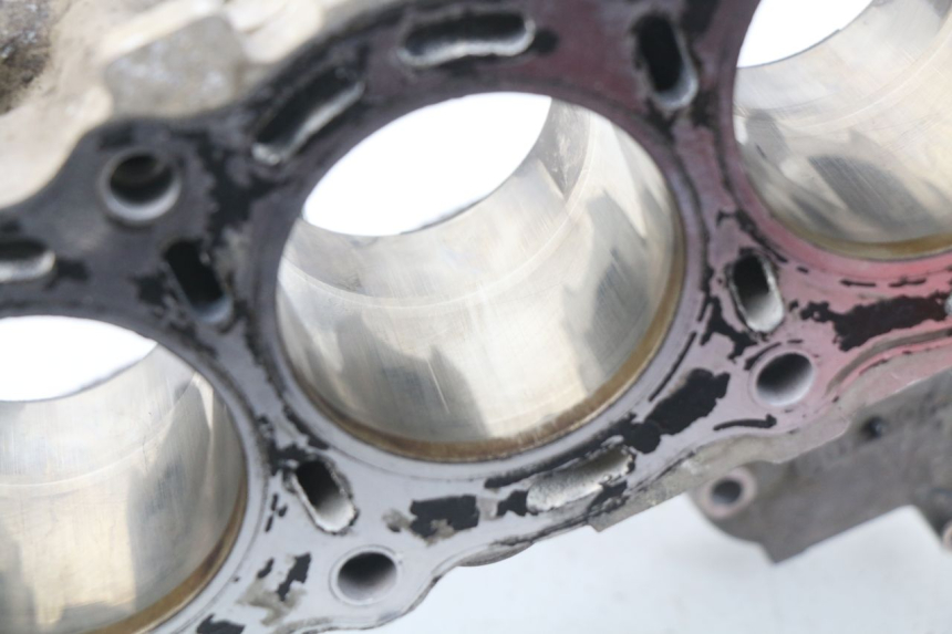 photo de CILINDRO PISTON SUZUKI GSX-R GSXR 600 (2001 - 2003) - Primer plano técnico