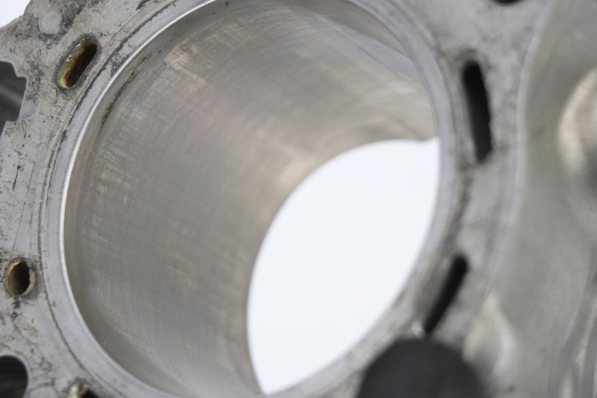 photo de CILINDRO PISTON HONDA CRF 250 (2013 - 2016) - Primer plano técnico