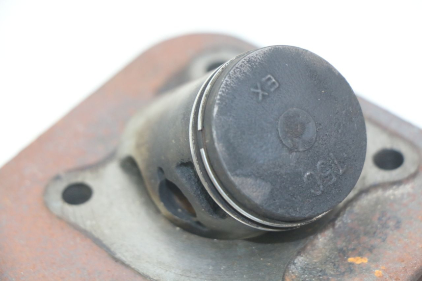 photo de CILINDRO PISTON SYM JET EURO X 2T 50 (2003 - 2007) - Primer plano técnico