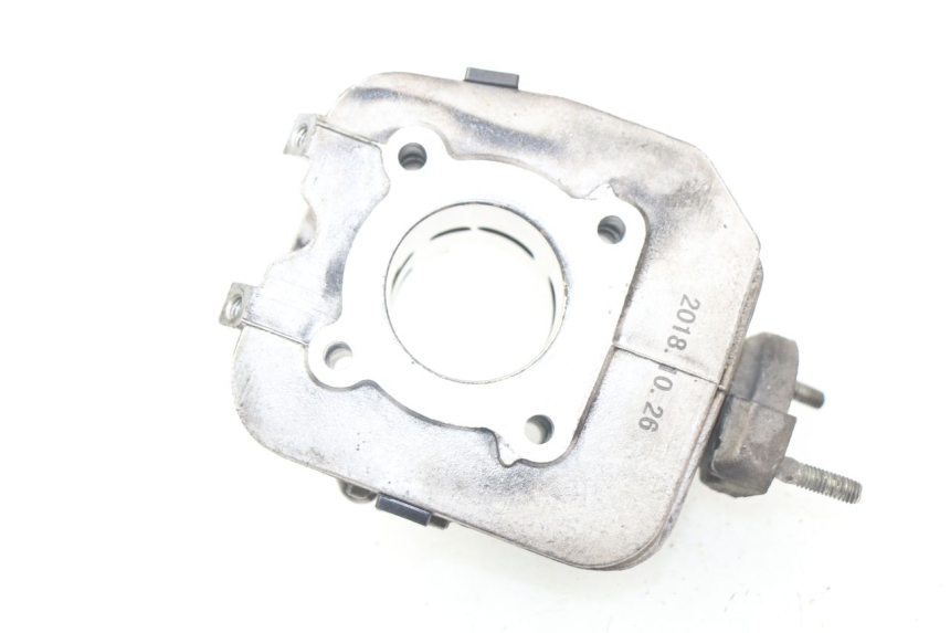 photo de CILINDRO PISTON PEUGEOT KISBEE 2T 50 (2018 - 2022) - Detalles de los puntos de fijación