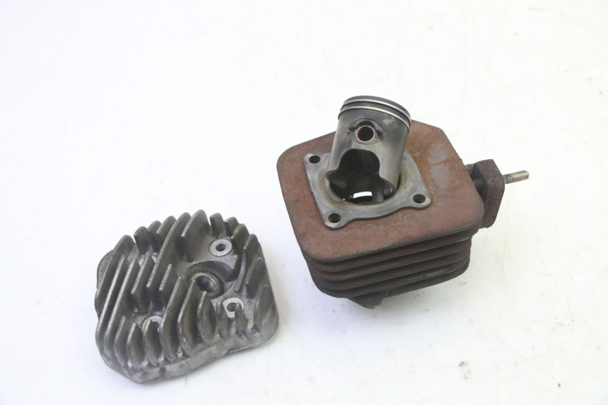 photo de CILINDRO PISTON PEUGEOT KISBEE 2T 50 (2010 - 2017) - Vista principal