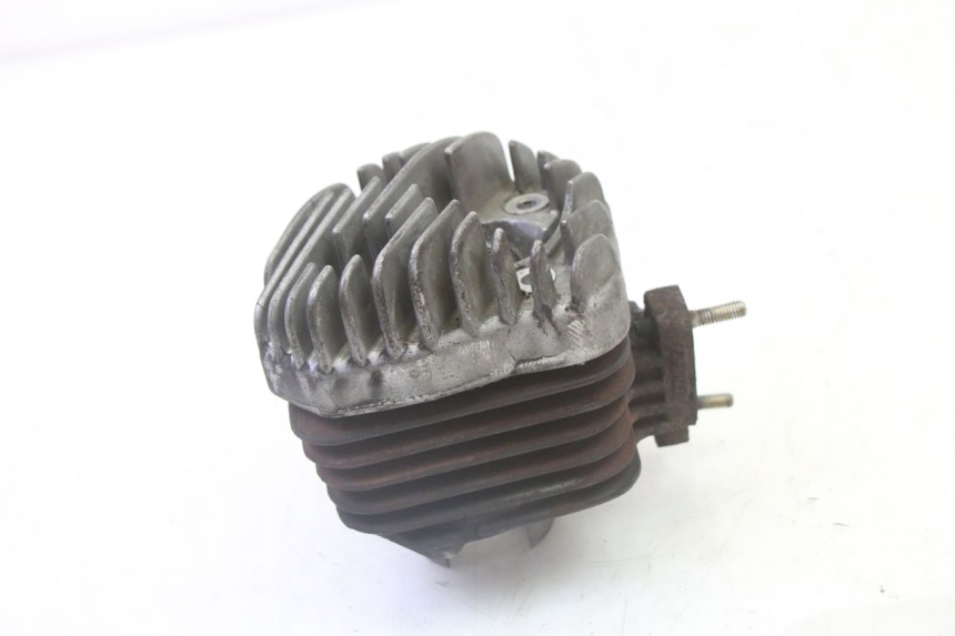 photo de CILINDRO PISTON PEUGEOT KISBEE 2T 50 (2010 - 2017) - Primer plano técnico