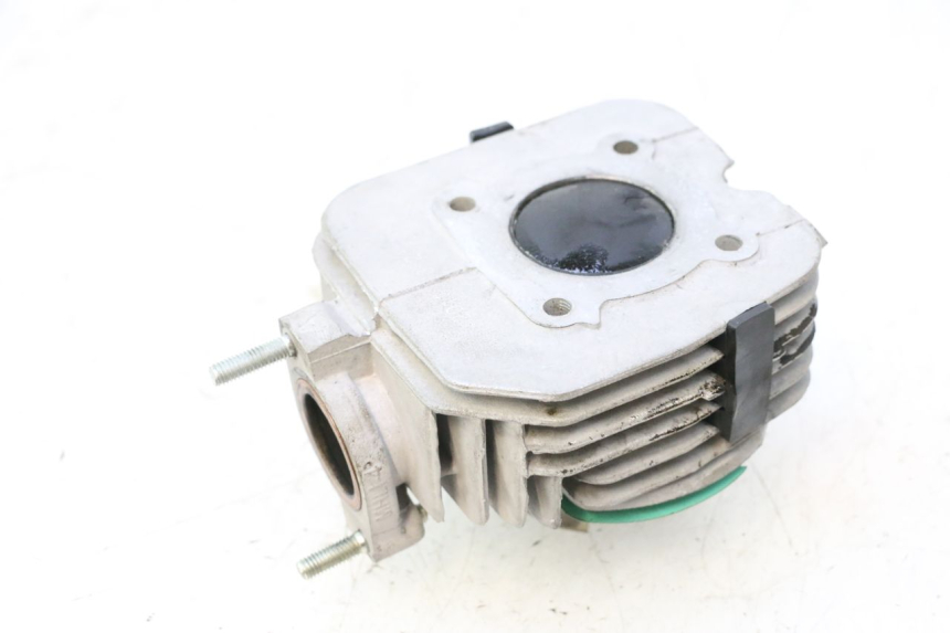 photo de CILINDRO PISTON PEUGEOT KISBEE 2T 50 (2018 - 2022) - Detalle de la pieza