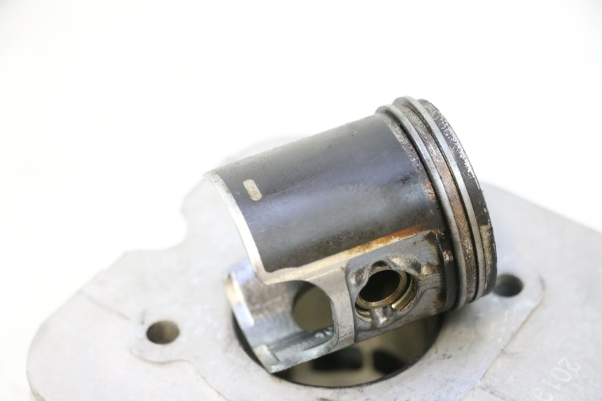 photo de CILINDRO PISTON PEUGEOT KISBEE 2T 50 (2018 - 2022) - Características distintivas