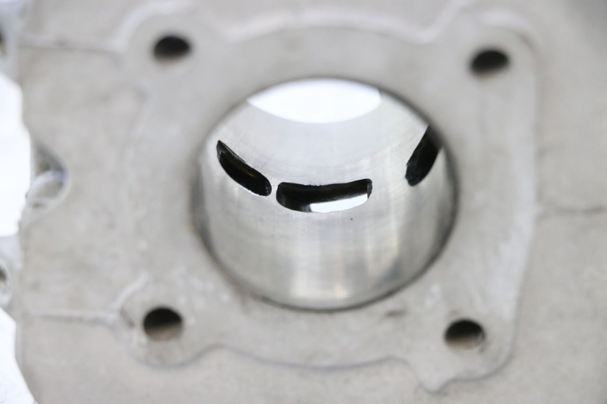 photo de CILINDRO PISTON PEUGEOT KISBEE 2T 50 (2018 - 2022) - Vista general del producto