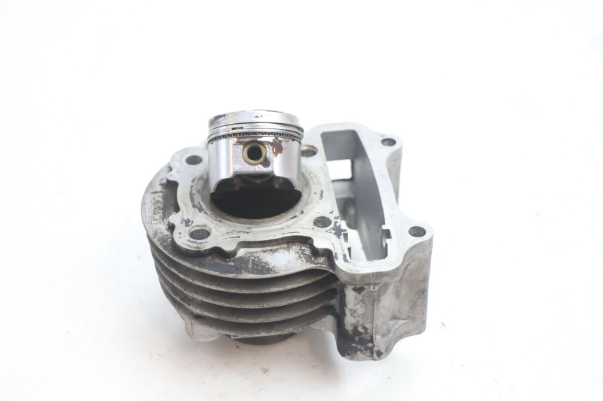 photo de CILINDRO PISTON PEUGEOT KISBEE 4T 50 (2010 - 2017) - Vista principal