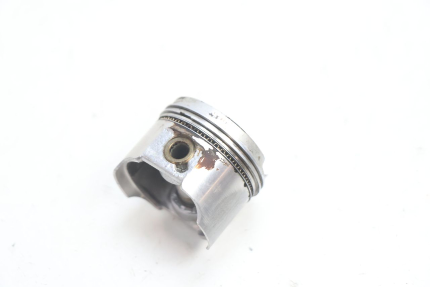photo de CILINDRO PISTON PEUGEOT KISBEE 4T 50 (2010 - 2017) - Zoom sobre los componentes