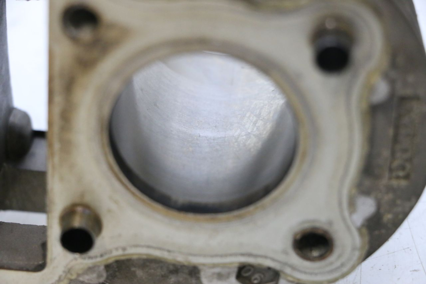 photo de CILINDRO PISTON PEUGEOT KISBEE 4T 50 (2010 - 2017) - Primer plano técnico