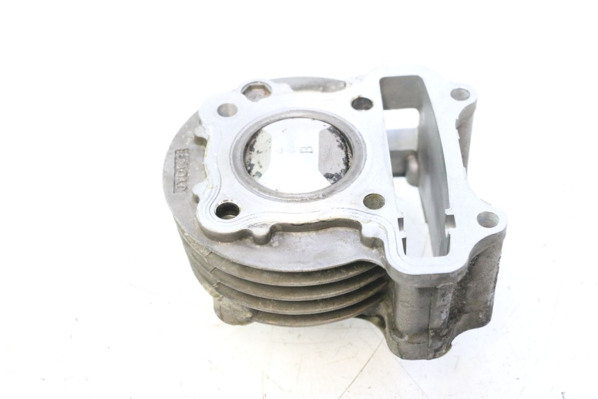 photo de CILINDRO PISTÓN PEUGEOT KISBEE 4T 50 (2018 - 2022) - Otra vista del artículo