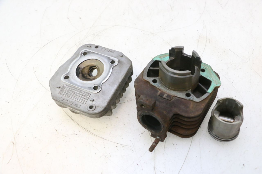 photo de CILINDRO PISTÓN PEUGEOT LUDIX 50 (2008 - 2017) - Otra vista del artículo