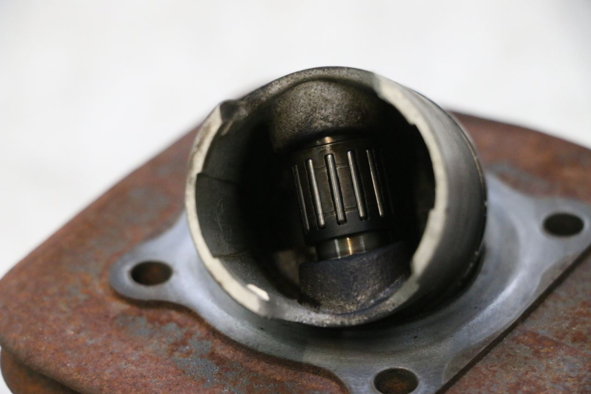 photo de CILINDRO PISTON PEUGEOT LUDIX 50 (2005 - 2007) - Enfoque en la estructura