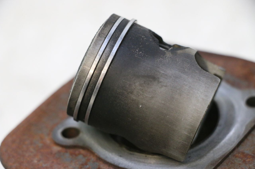 photo de CILINDRO PISTON PEUGEOT LUDIX 50 (2005 - 2007) - Ángulo de visión alternativo