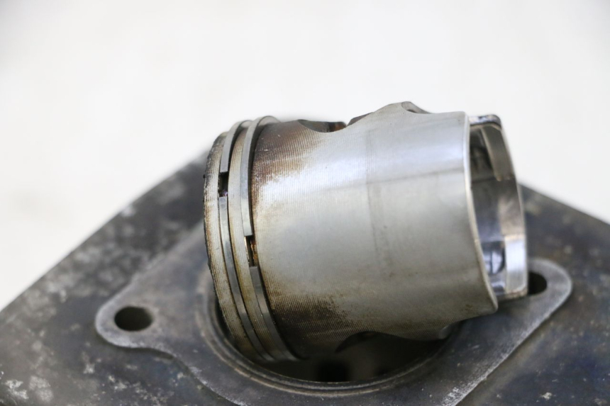 photo de CILINDRO PISTON PEUGEOT LUDIX ONE 14P 50 (2004 - 2013) - Inspección visual detallada