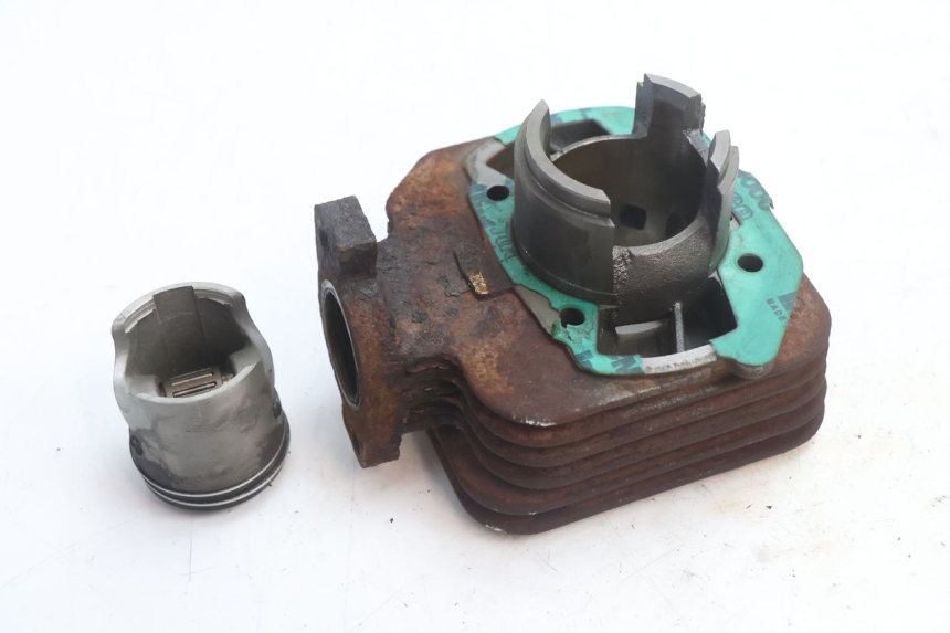 photo de CILINDRO PISTON PEUGEOT LUDIX ONE 50 (2004 - 2013) - Zoom estado de uso