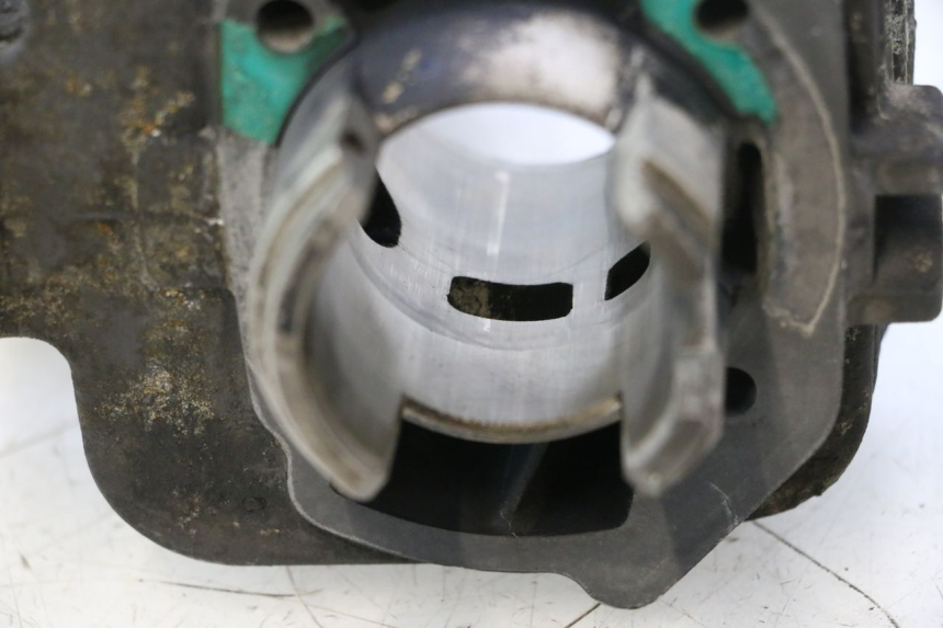 photo de CILINDRO PISTON PEUGEOT LUDIX ONE 50 (2004 - 2013) - Otra perspectiva