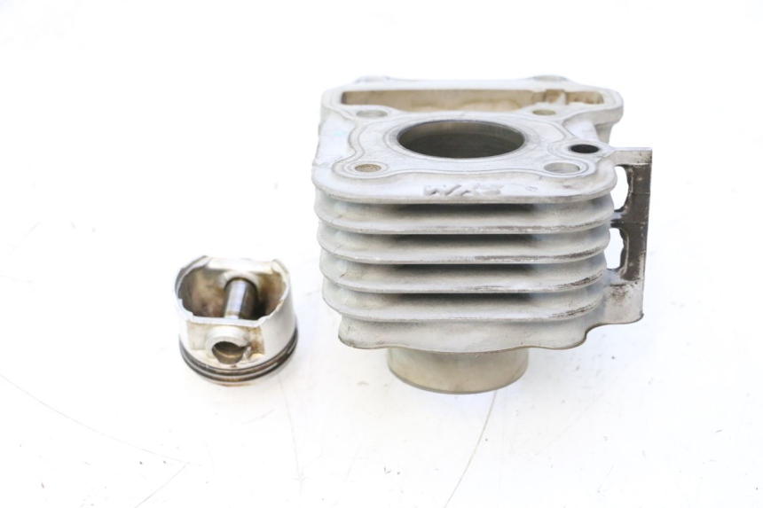 photo de CILINDRO PISTON SYM MIO 50 (2005 - 2010) - Otra vista del artículo