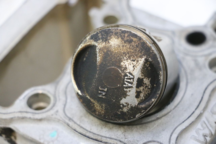 photo de CILINDRO PISTON SYM MIO 50 (2005 - 2010) - Primer plano de alta resolución
