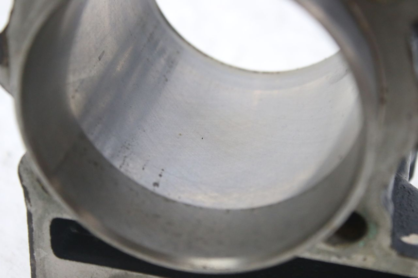 photo de CILINDRO PISTÓN PIAGGIO MP3 RL 250 (2006 - 2010) - Detalles de los puntos de fijación