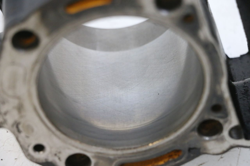 photo de CILINDRO PISTÓN PIAGGIO MP3 RL 250 (2006 - 2010) - Otra perspectiva