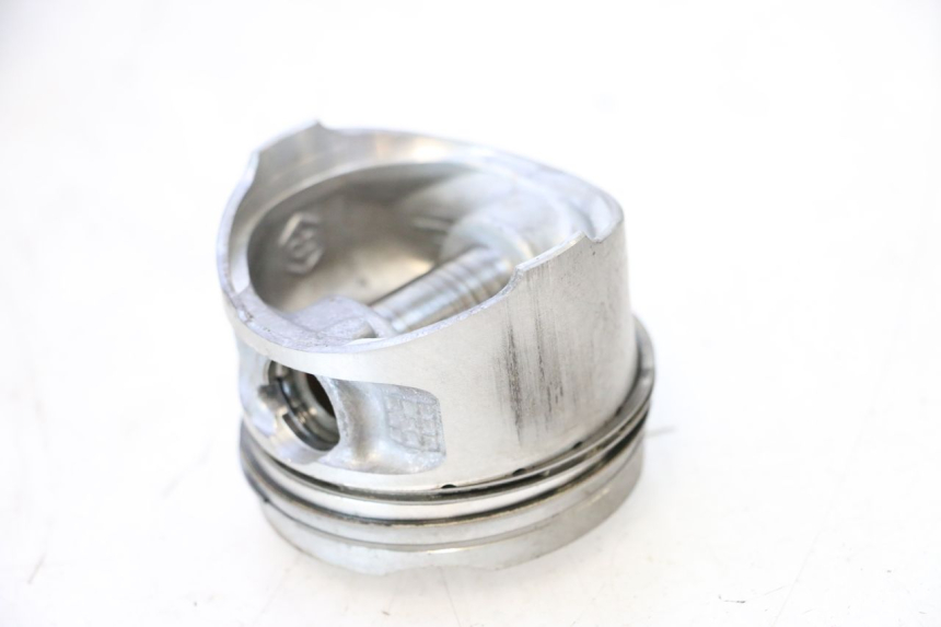 photo de CILINDRO PISTÓN PIAGGIO MP3 125 (2006 - 2014) - Enfoque en la estructura