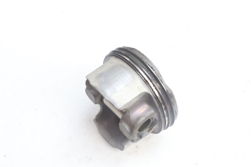 photo de CILINDRO PISTON YAMAHA N-MAX NMAX 125 (2021 - 2024) - Enfoque en la estructura