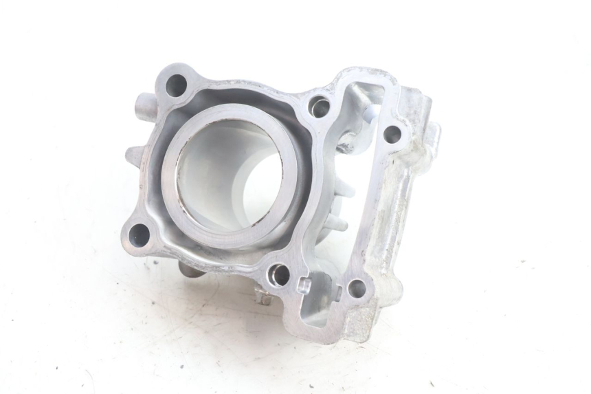 photo de CILINDRO PISTON YAMAHA N-MAX NMAX 125 (2021 - 2024) - Detalles de los puntos de fijación