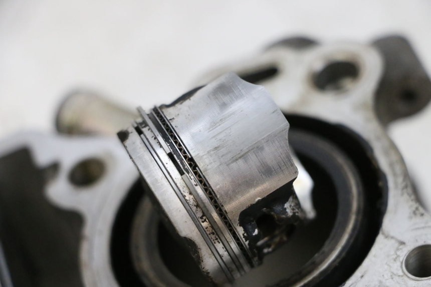 photo de CILINDRO PISTON YAMAHA NEOS NEO'S 4T 50 (2008 - 2016) - Inspección visual detallada