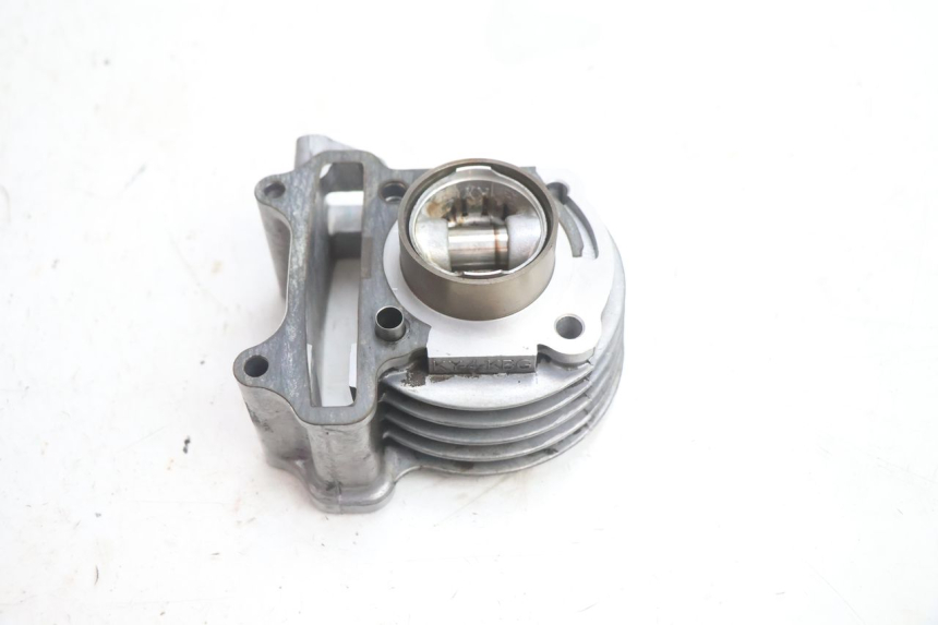 photo de CILINDRO PISTON KYMCO LIKE 4T 50 (2019 - 2025) - Detalles de los puntos de fijación