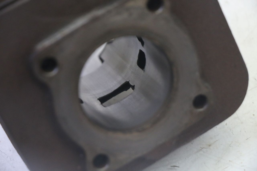 photo de CILINDRO PISTON PIAGGIO NEW TYPHOON 50 (2010 - 2017) - Otra vista del artículo