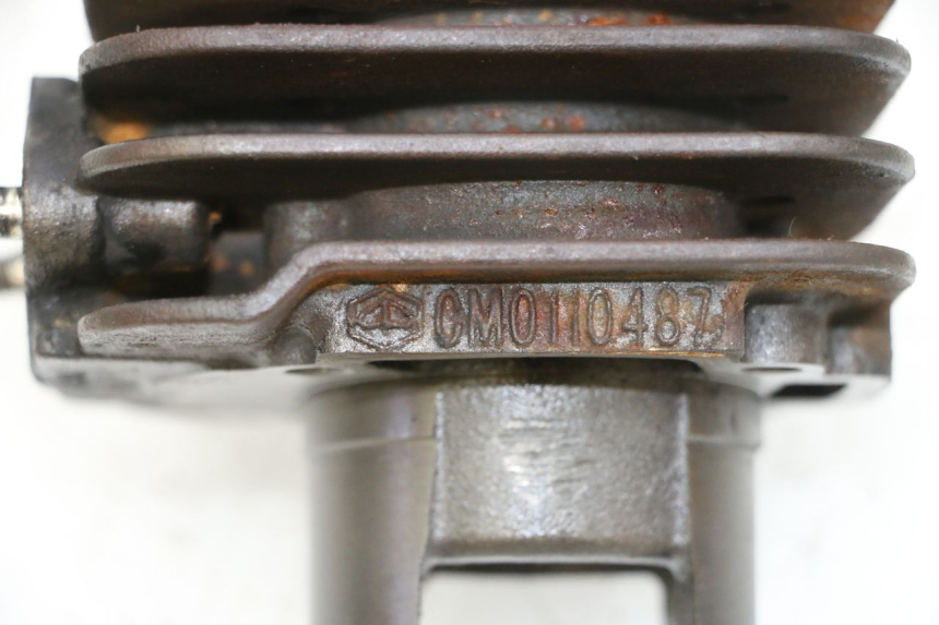 photo de CILINDRO PISTON PIAGGIO NEW TYPHOON 50 (2018 - 2021) - Enfoque en la estructura