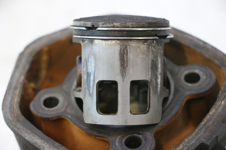 photo de CILINDRO PISTON MBK NITRO 50 (2004 - 2008) - Ángulo de visión alternativo
