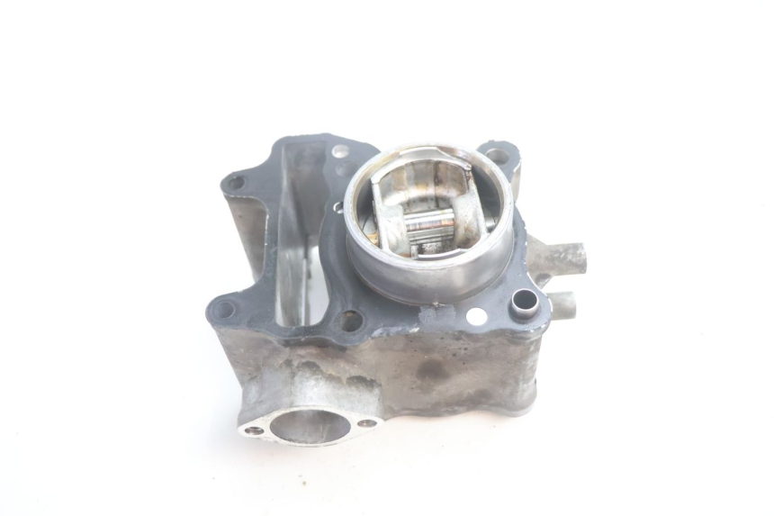 photo de CILINDRO PISTÓN HONDA PCX (JF28) 125 (2009 - 2011) - Primer plano técnico