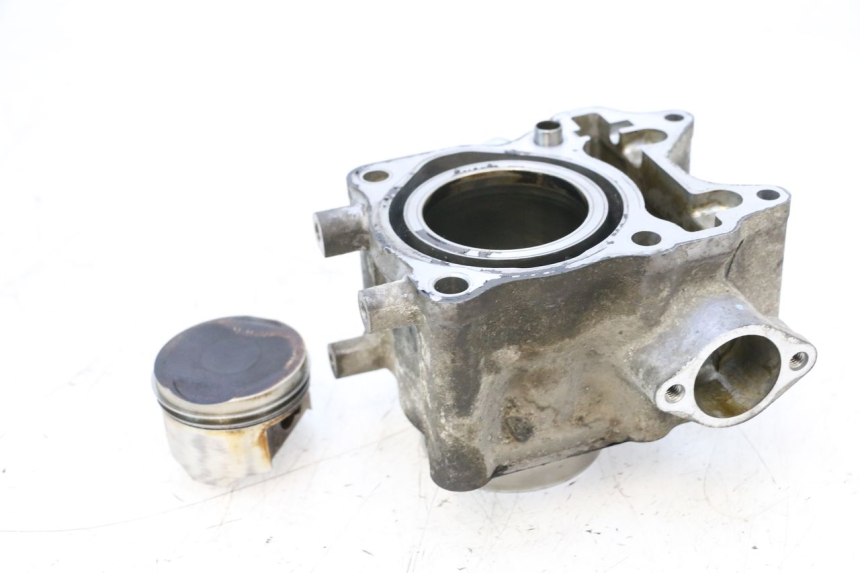 photo de CILINDRO PISTON HONDA PCX (JF57/JF64) 125 (2014 - 2018) - Enfoque en la estructura