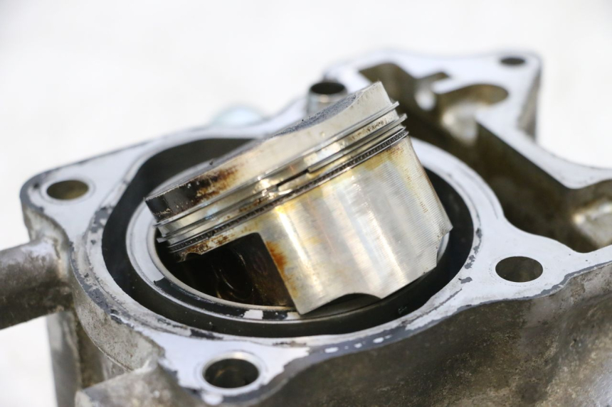 photo de CILINDRO PISTON HONDA PCX (JF57/JF64) 125 (2014 - 2018) - Zoom estado de uso