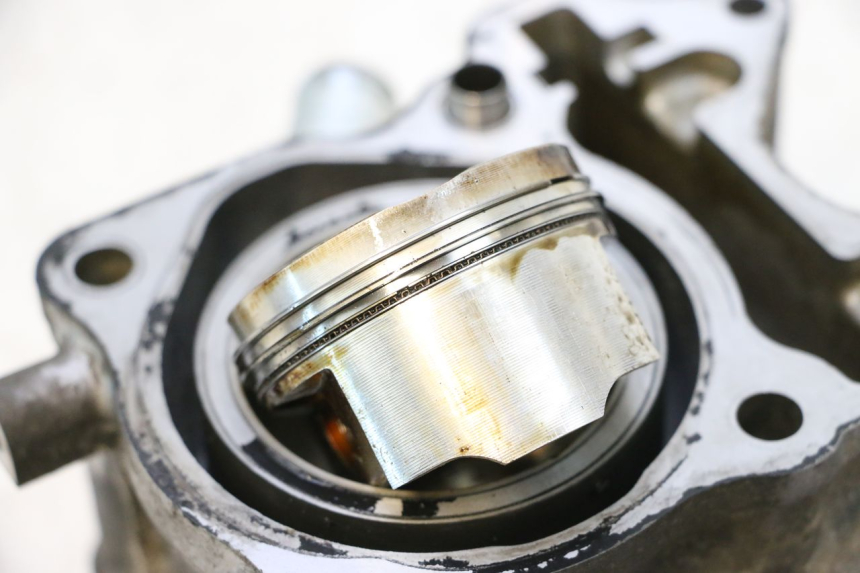 photo de CILINDRO PISTON HONDA PCX (JF57/JF64) 125 (2014 - 2018) - Otra perspectiva