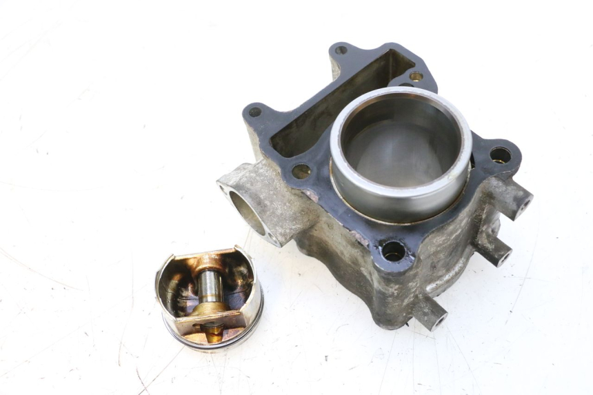 photo de CILINDRO PISTON HONDA PCX (JF57/JF64) 125 (2014 - 2018) - Detalles de los puntos de fijación