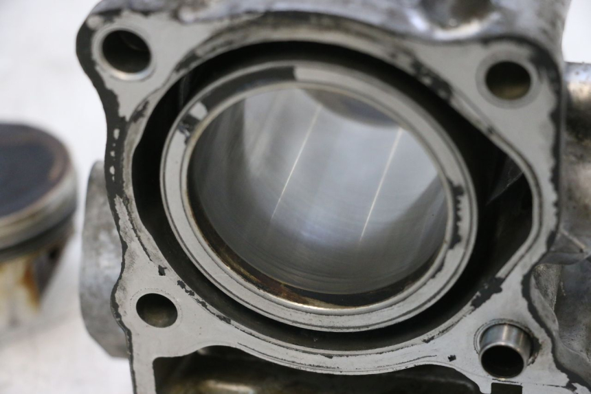 photo de CILINDRO PISTON HONDA PCX (JF57/JF64) 125 (2014 - 2018) - Estado de la superficie y material
