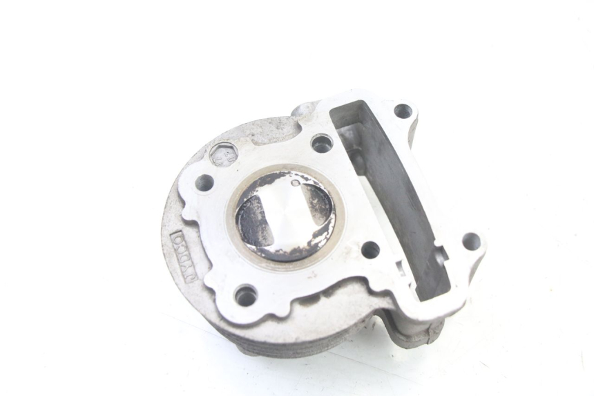 photo de CILINDRO PISTON PEUGEOT KISBEE 4T 50 (2010 - 2017) - Primer plano técnico