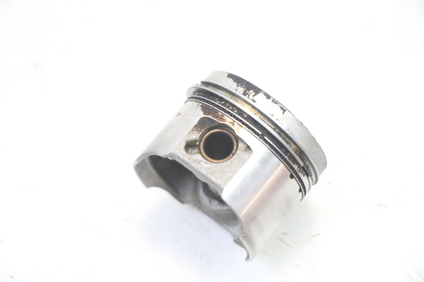 photo de CILINDRO PISTON PEUGEOT KISBEE 4T 50 (2010 - 2017) - Detalles de los puntos de fijación