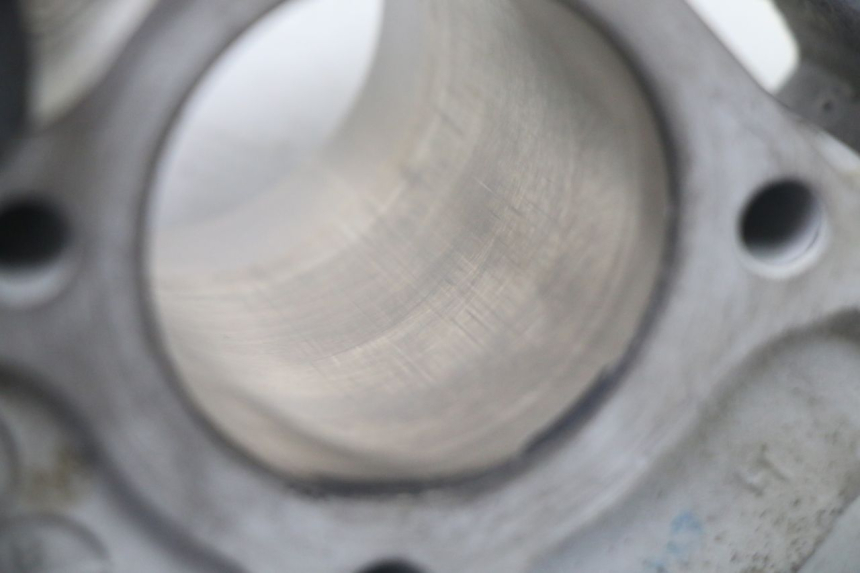 photo de CILINDRO PISTON PEUGEOT VIVACITY 125 (2010 - 2017) - Primer plano de alta resolución