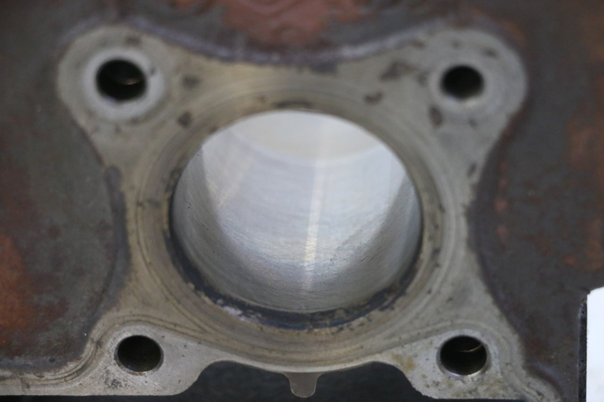 photo de CILINDRO PISTÓN PIAGGIO ZIP 4T 50 (2018 - 2020) - Detalles de los puntos de fijación