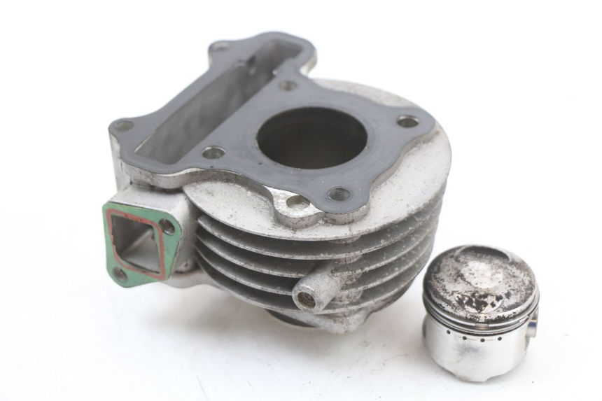 photo de CILINDRO PISTÓN EUROCKA R8 4T 50 (2013 - 2022) - Zoom estado de uso