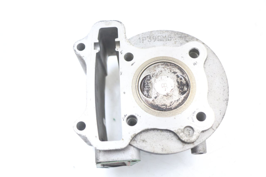 photo de CILINDRO PISTÓN EUROCKA R8 4T 50 (2013 - 2022) - Primer plano técnico