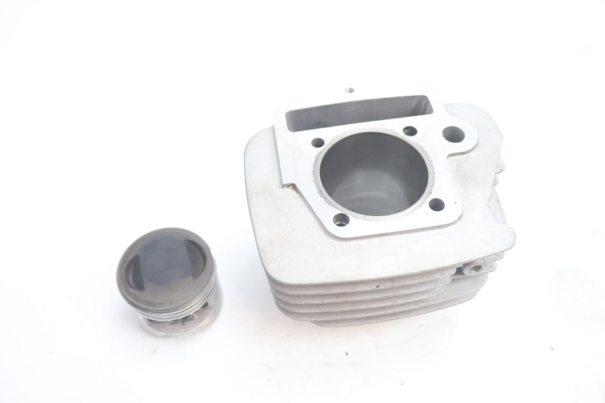 photo de CILINDRO PISTON APOLLO RFZ 140 - Detalles de los puntos de fijación